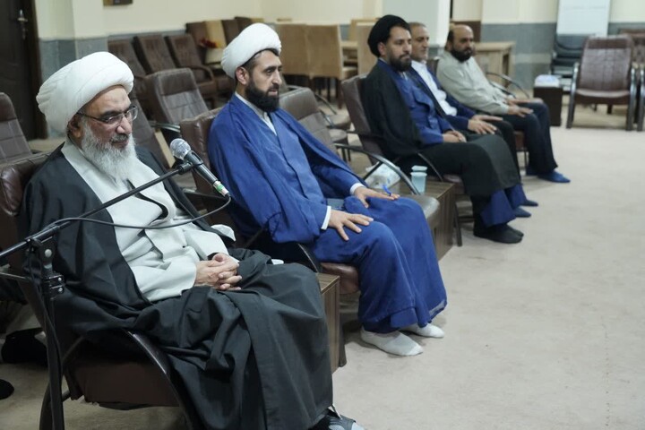 تصاویر/ دیدار مسئولان قرارگاه خاتم الانبیا با نماینده ولی‌فقیه در بوشهر