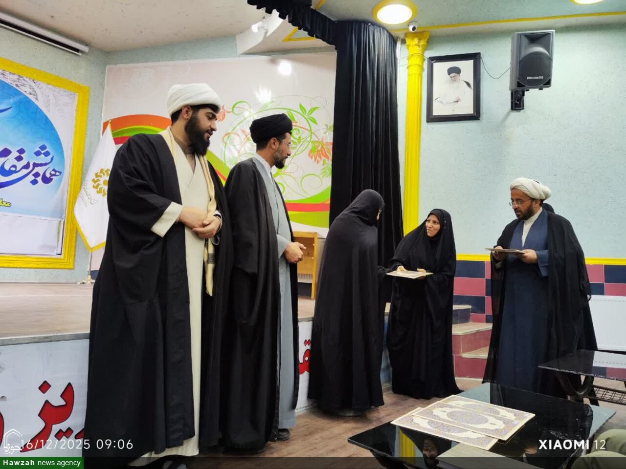 همسران مبلغین و روحانیون تویسرکانی تجلیل شدند+تصاویر