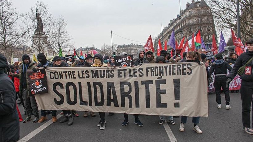 فراخوان ۱۸ دسامبر؛ خشم طبقه کارگر علیه سیاست های خشن دولت فرانسه