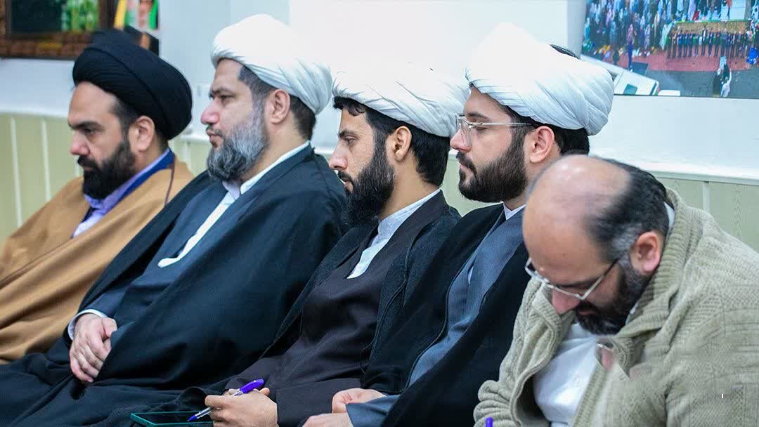 دیدار معاونین پژوهش حوزه‌ علمیه گیلان با نماینده ولی‌فقیه در استان + تصاویر