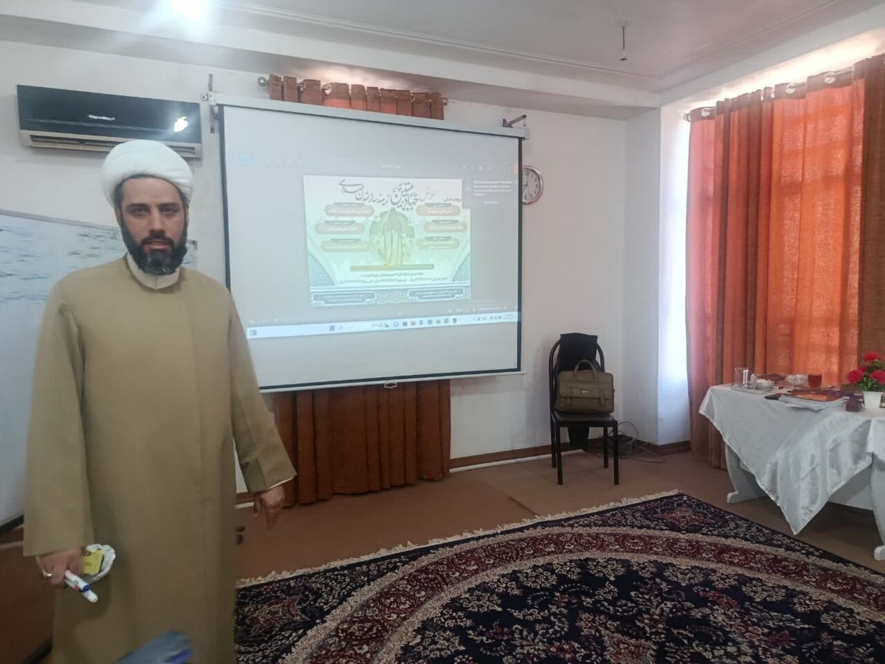 تصاویر/همایش علمی پژوهشی مدرسه علمیه فاطمه الزهرا بم