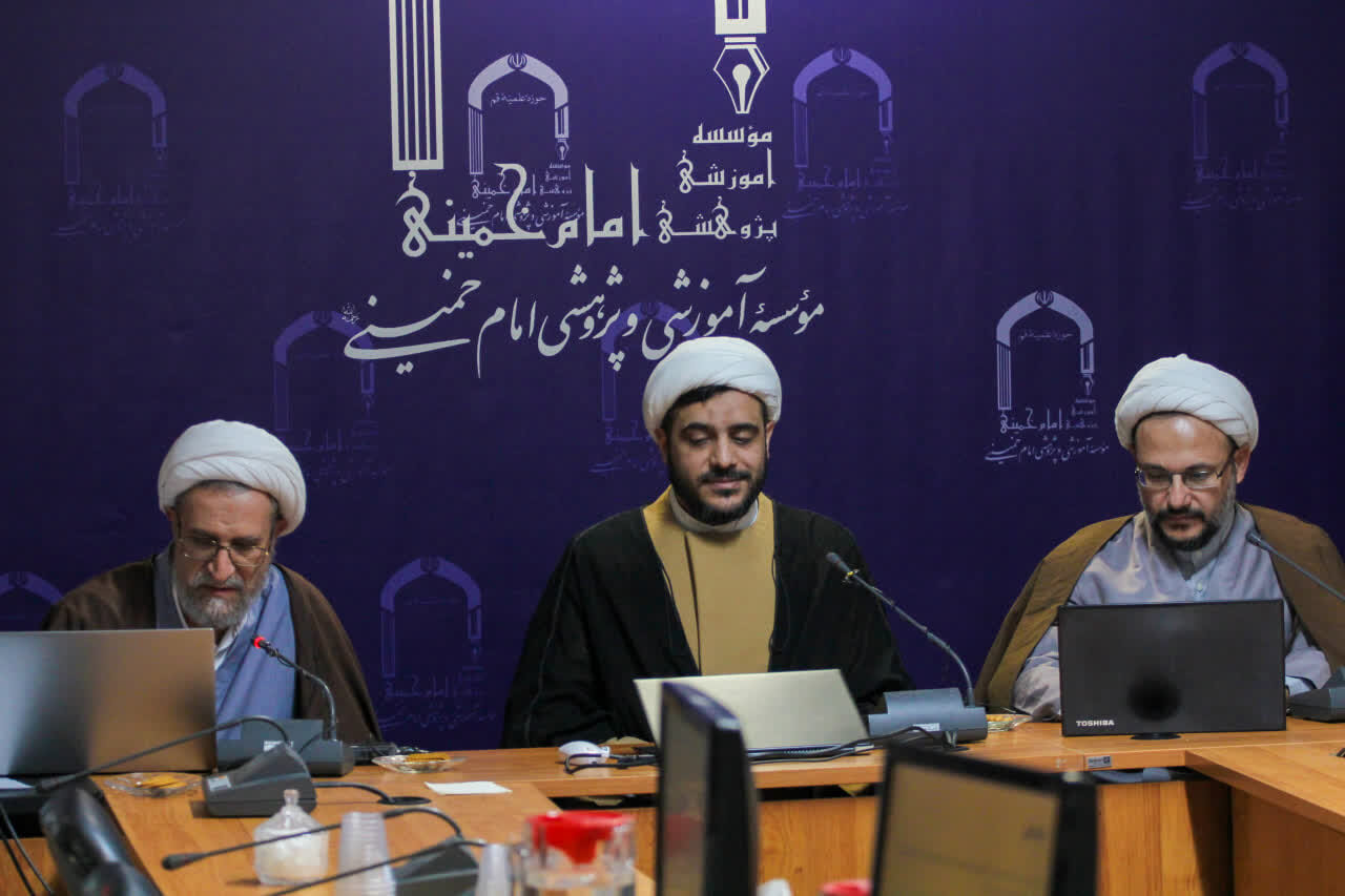 ابعاد چهارگانۀ صلاحیت مربی در منظومۀ فکری آیتالله مصباح یزدی تبیین شد