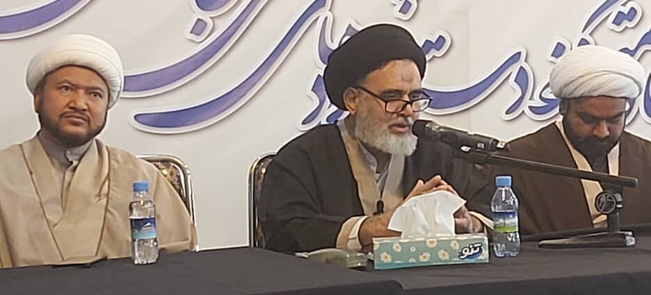 مدرسہ امام علی (ع) قم کے تحت ہفتۂ تحقیق کے موقع پر علمی نشست/کتاب ”صبحِ بے نور“ کی تقریب رونمائی