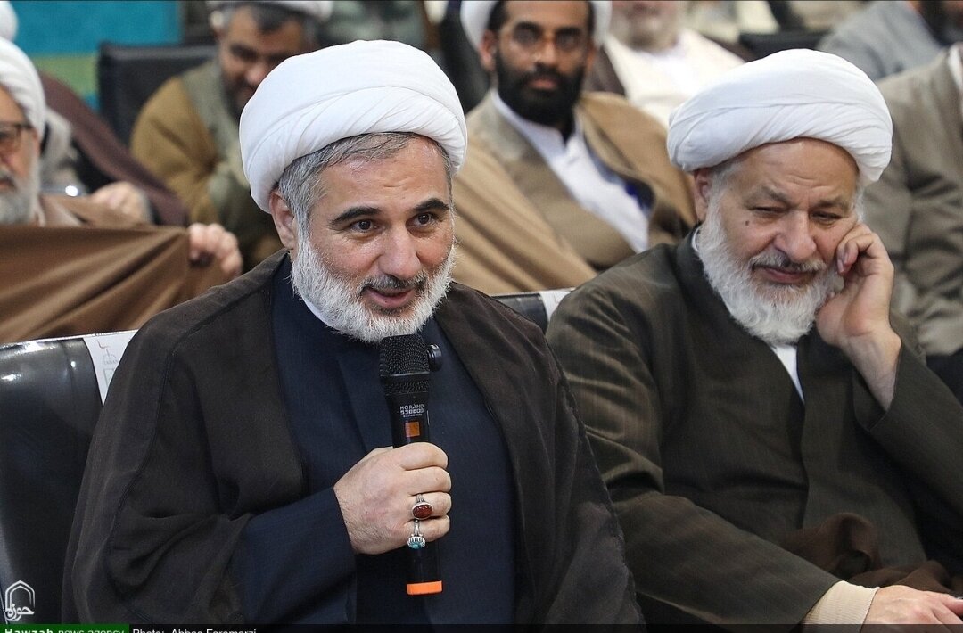 گزارشی از نشست اساتید و مفسران قرآن با آیت الله اعرافی / مرجعیت قرآن در علوم انسانی، شرط تمدن‌سازی است