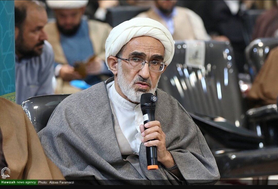 گزارشی از نشست اساتید و مفسران قرآن با آیت الله اعرافی / مرجعیت قرآن در علوم انسانی، شرط تمدن‌سازی است