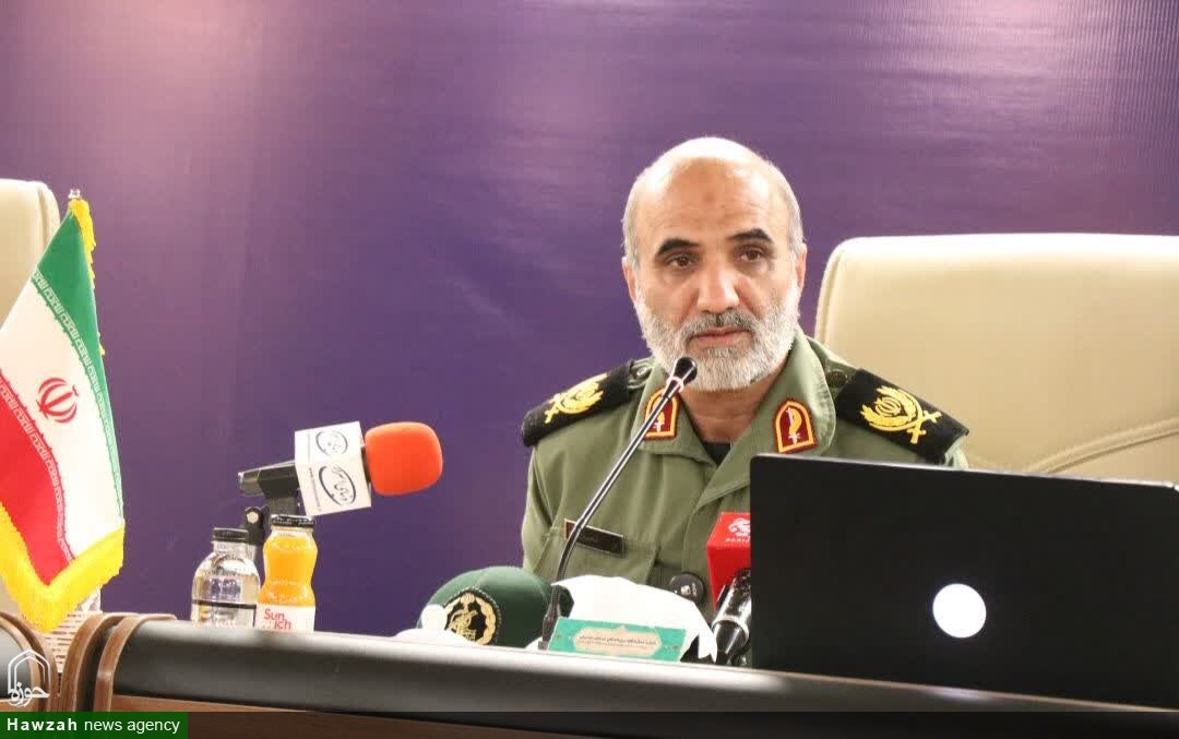 اصناف پیشگام انقلاب و پشتیبان جبهه‌ها بودند