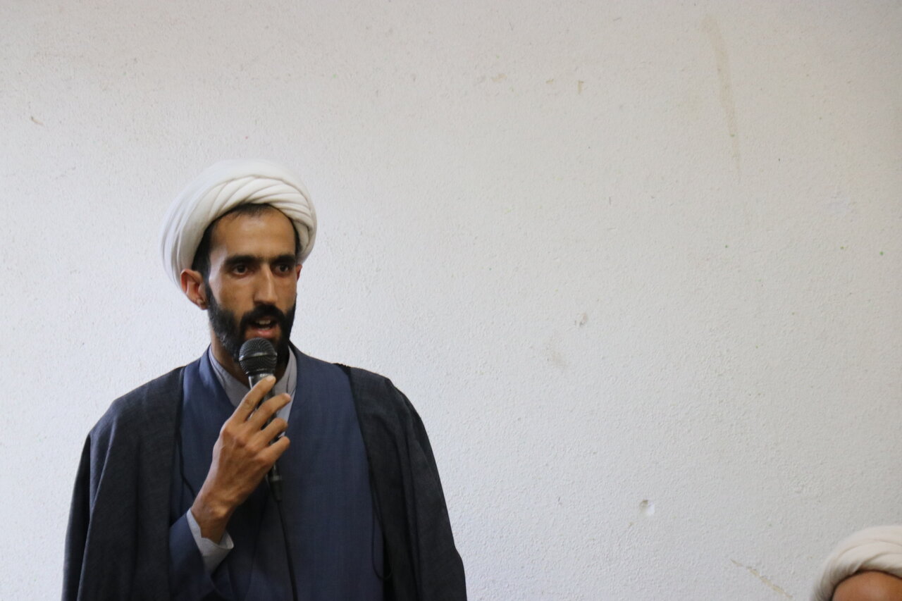 نشست علمی و گفت‌وگومحور «جایگاه تمثال در باور دینی و فقه اسلامی» با حضور اساتید و طلاب مدرسه علمیه محمودیه