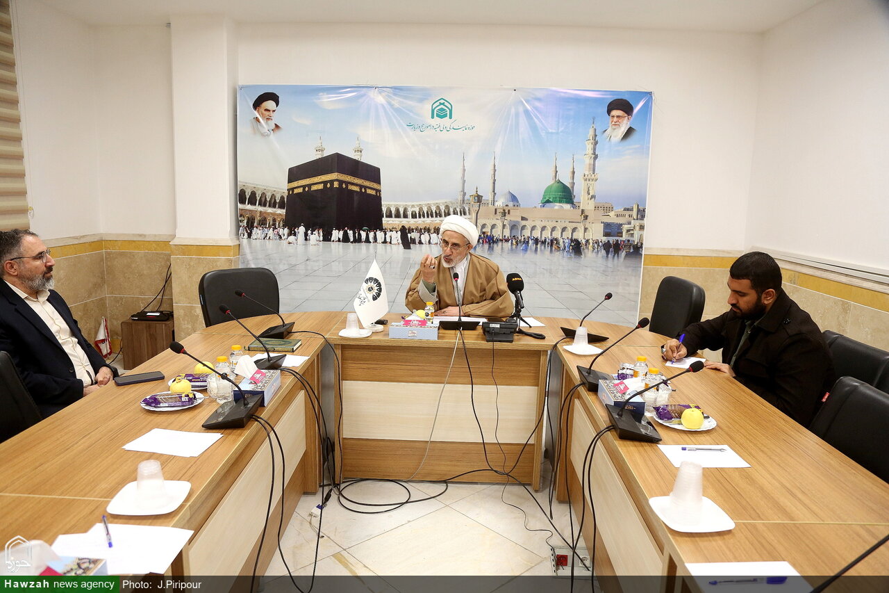 انتشار بیش از ۱۱ هزار جلد کتاب به ۵ زبان / تولید دانشنامه مجازی دستاوردهای ۳۳ ساله پژوهشکده حج و زیارت