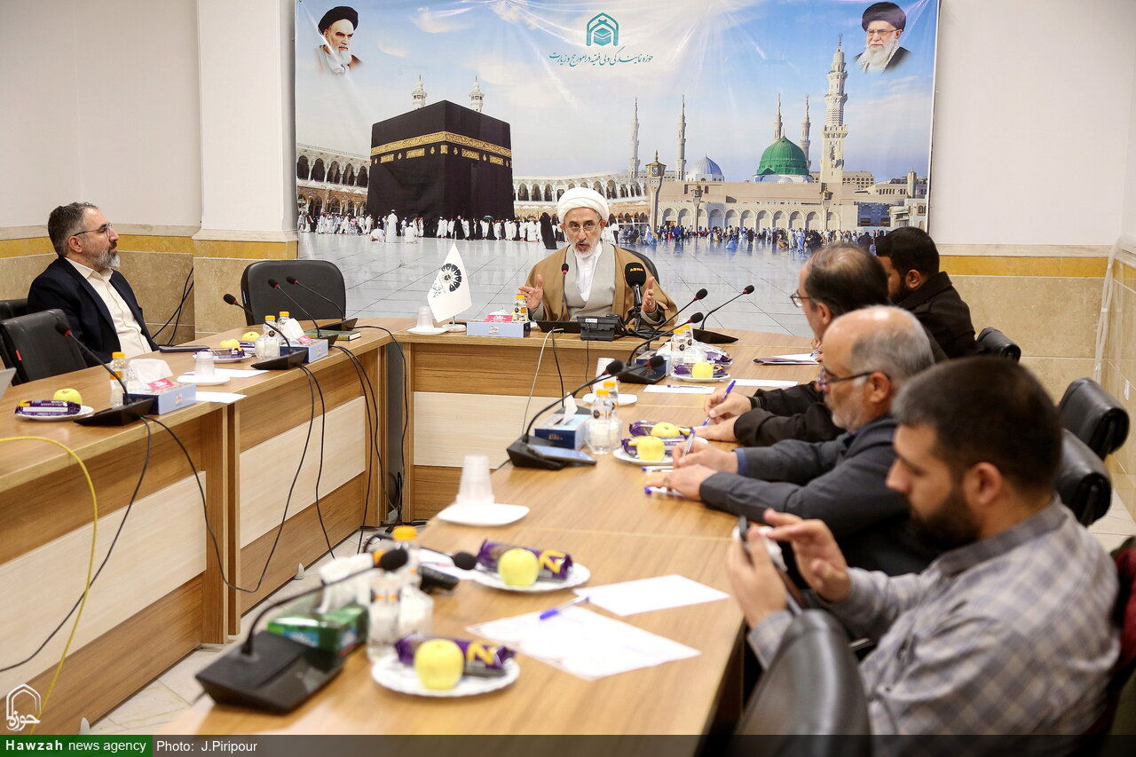 انتشار بیش از ۱۱ هزار جلد کتاب به ۵ زبان / تولید دانشنامه مجازی دستاوردهای ۳۳ ساله پژوهشکده حج و زیارت