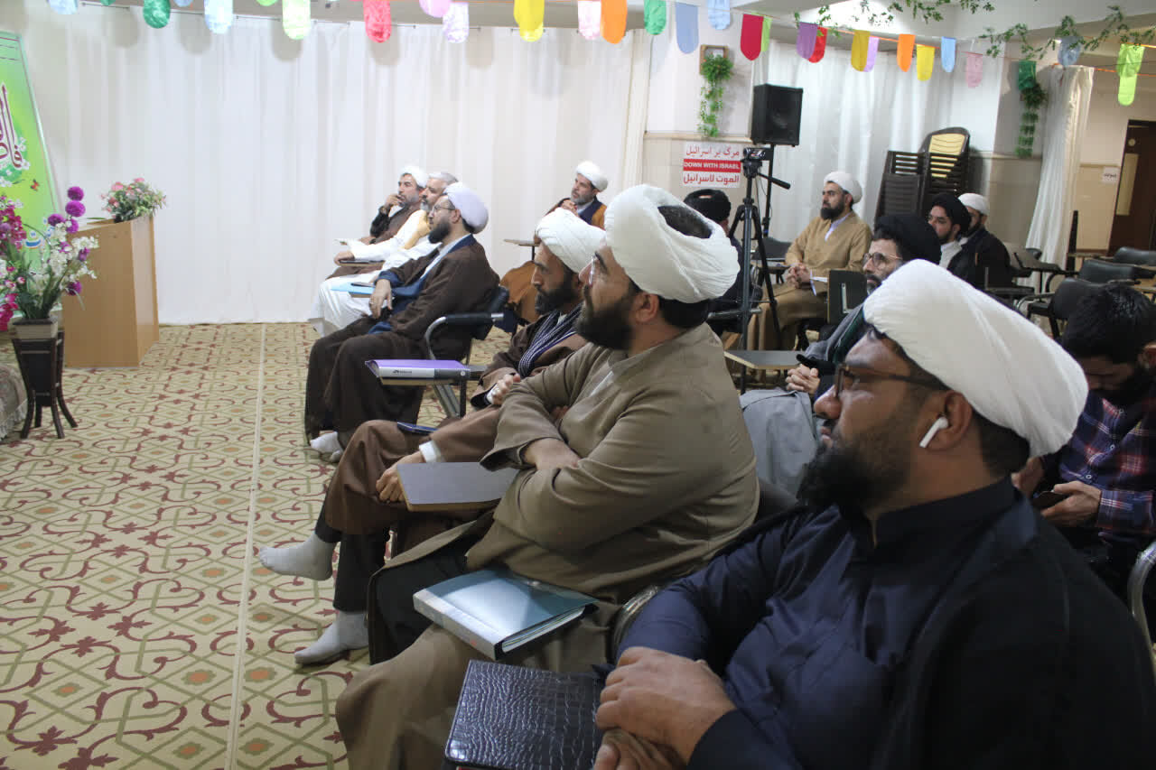 Писатель и исследователь религиозной семинарии:
Цель имамов шиитов в создании государства заключалась в реализации религиозной цивилизации