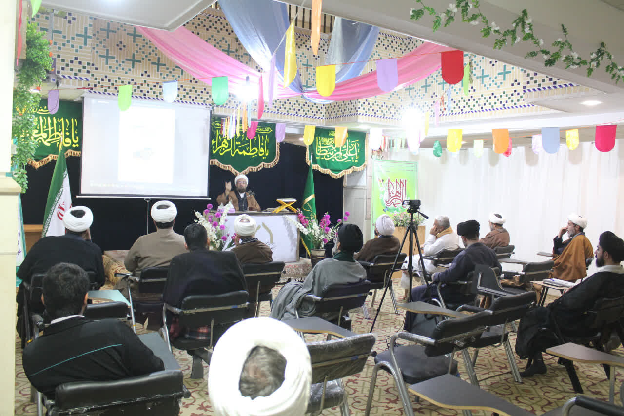 Писатель и исследователь религиозной семинарии:
Цель имамов шиитов в создании государства заключалась в реализации религиозной цивилизации