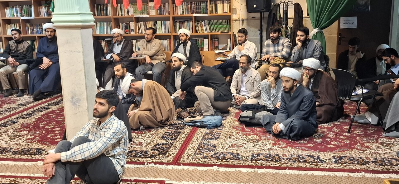 ضرورت تحول در علوم انسانی بر اساس مبانی اسلامی / لزوم نقش‌آفرینی طلاب در تولید علوم انسانی اسلامی