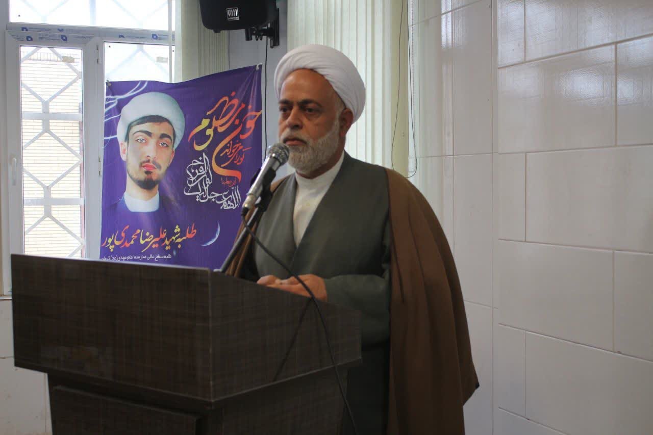 اختتامیه جشنواره علامه حلی مدرسه علمیه امام مهدی(عج) با حضور مدیر حوزه علمیه استان کرمان و جمعی از اساتید و طلاب برگزار شد.