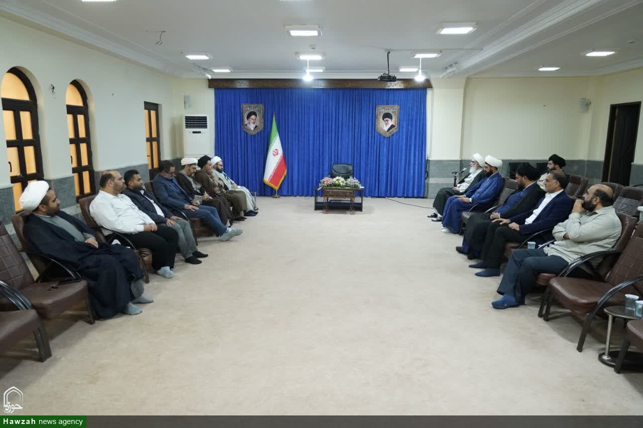 تصاویر/ دیدار مسئولان قرارگاه خاتم الانبیا (ص) با نماینده ولی‌فقیه در بوشهر