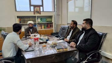 رئیس انجمن ورزشی حوزه های علمیه با معاون تهذیب و تربیت حوزه علمیه اصفهان دیدار کرد