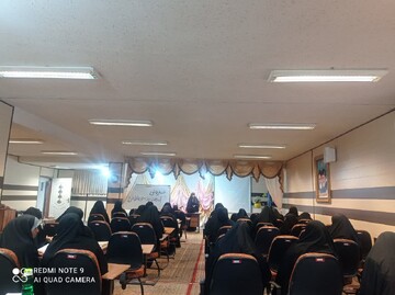 حوزه‌های علمیه از انقلاب صنعتی چهارم غافل نمانند