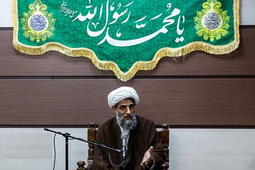 صبر عاشقانه راه عبور از سختی‌ها و رسیدن به رضوان الهی است