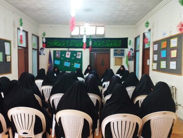 تصاویر/ کرسی آزاداندیشی با موضوع پاسخ به شبهات مهدویت در مدرسه علمیه فاطمیه شهر بردسیر