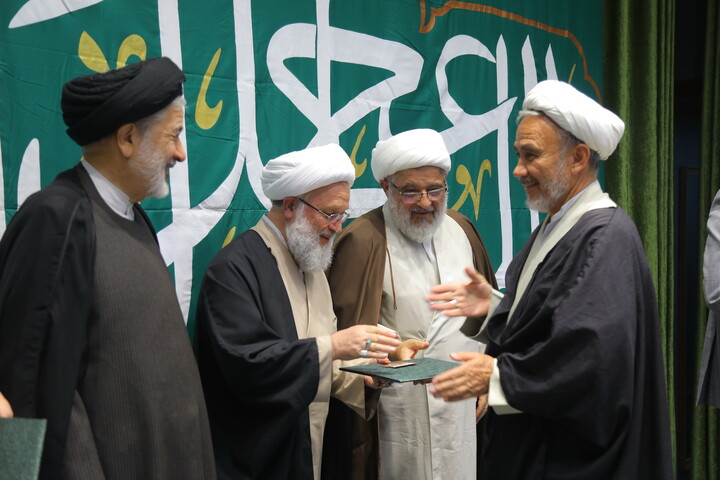 تصاویر / همایش اختتامیه فعالیت های فاطمیه۱۴۴۷ ه.ق