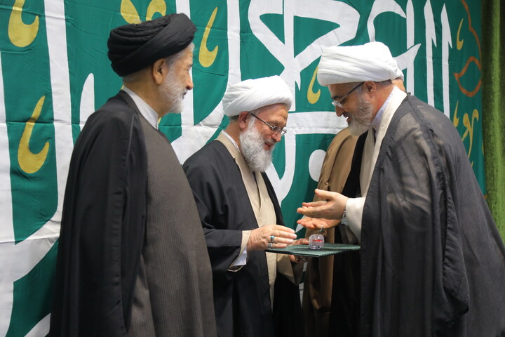 تصاویر / همایش اختتامیه فعالیت های فاطمیه۱۴۴۷ ه.ق