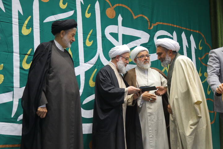 تصاویر / همایش اختتامیه فعالیت های فاطمیه۱۴۴۷ ه.ق