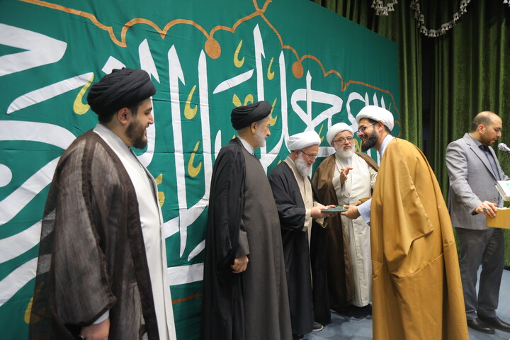 تصاویر / همایش اختتامیه فعالیت های فاطمیه۱۴۴۷ ه.ق