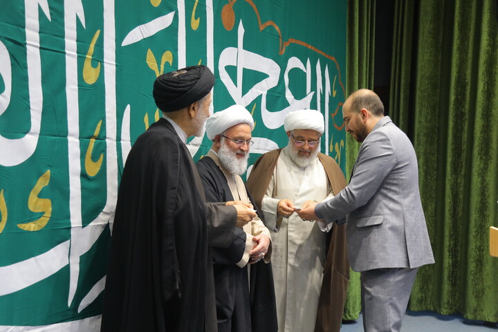 تصاویر / همایش اختتامیه فعالیت های فاطمیه۱۴۴۷ ه.ق