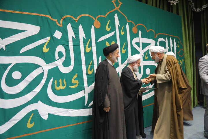 تصاویر / همایش اختتامیه فعالیت های فاطمیه۱۴۴۷ ه.ق