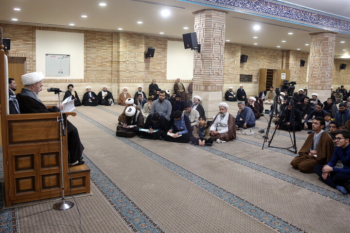 تصاویر/ درس اخلاق هفتگی آیت الله العظمی سبحانی