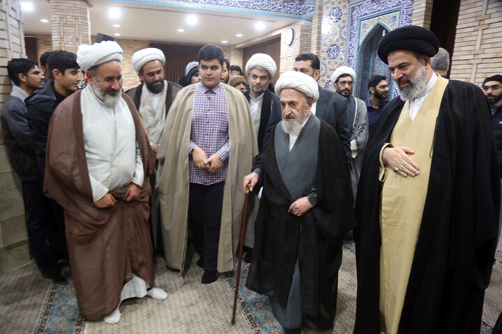 تصاویر/ درس اخلاق هفتگی آیت الله العظمی سبحانی