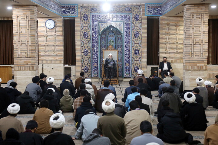 تصاویر/ درس اخلاق هفتگی آیت الله العظمی سبحانی