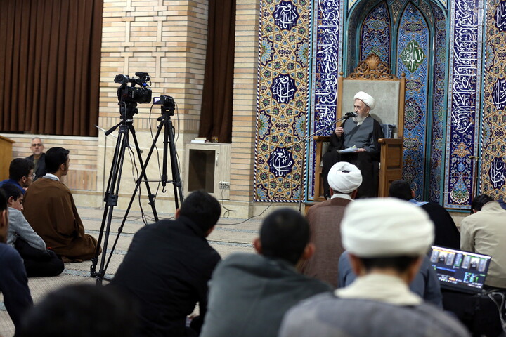 تصاویر/ درس اخلاق هفتگی آیت الله العظمی سبحانی