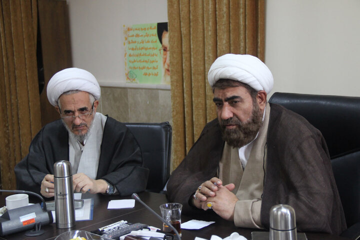 تصاویر / جلسه شورای پژوهشی در حوزه علمیه استان قزوین