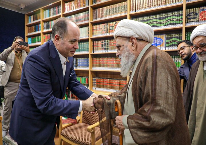 بی ثباتی قیمت ها در بازار معنایی ندارد/ مسئولان به فکر اقشار محروم باشند