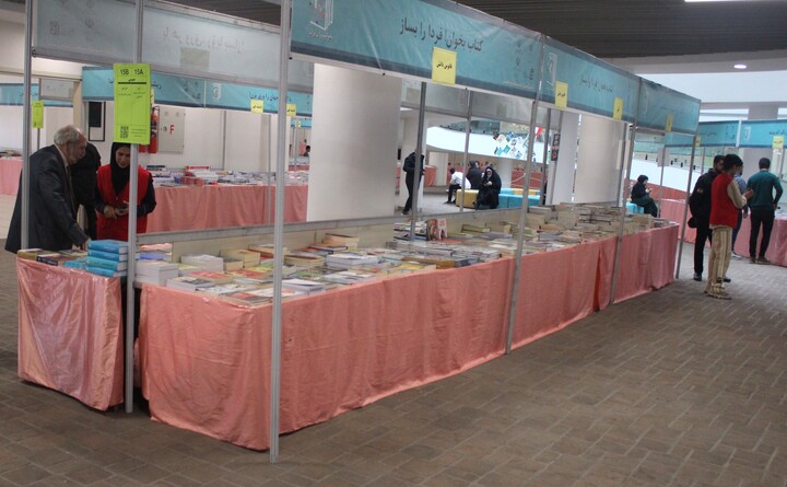 تصاویر/ نوزدهمین نمایشگاه بین‌المللی کتاب کرمان