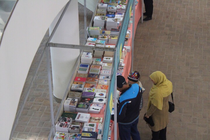 تصاویر/ نوزدهمین نمایشگاه بین‌المللی کتاب کرمان