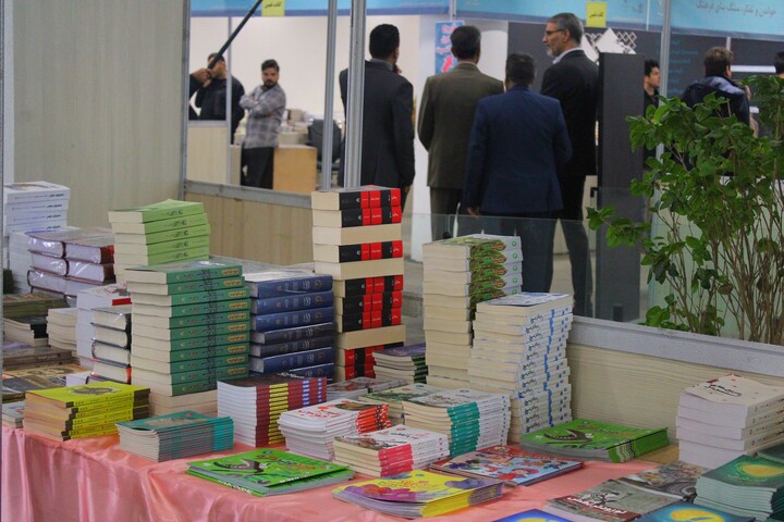 تصاویر/ نوزدهمین نمایشگاه بین‌المللی کتاب کرمان