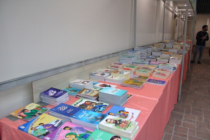 تصاویر/ نوزدهمین نمایشگاه بین‌المللی کتاب کرمان