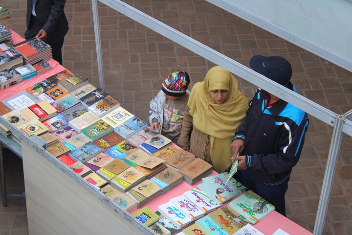 تصاویر/ نوزدهمین نمایشگاه بین‌المللی کتاب کرمان