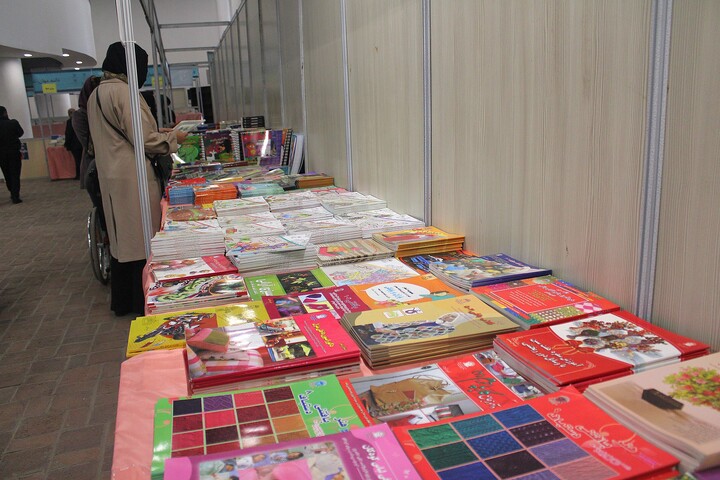 تصاویر/ نوزدهمین نمایشگاه بین‌المللی کتاب کرمان