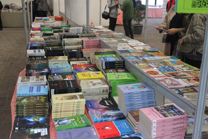 تصاویر/ نوزدهمین نمایشگاه بین‌المللی کتاب کرمان