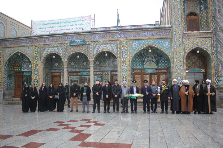 غبارروبی مزار شهید مفتح با حضور طلاب و دانشجویان + تصاویر