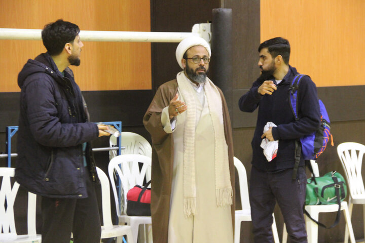 تصاویر / بازدید مدیر حوزه علمیه قزوین از مسابقات فوتسال جام وحدت حوزه ودانشگاه