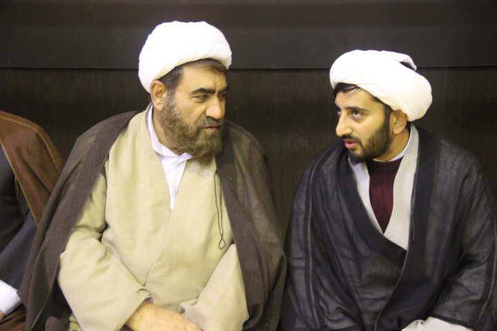 تصاویر / بازدید مدیر حوزه علمیه قزوین از مسابقات فوتسال جام وحدت حوزه ودانشگاه