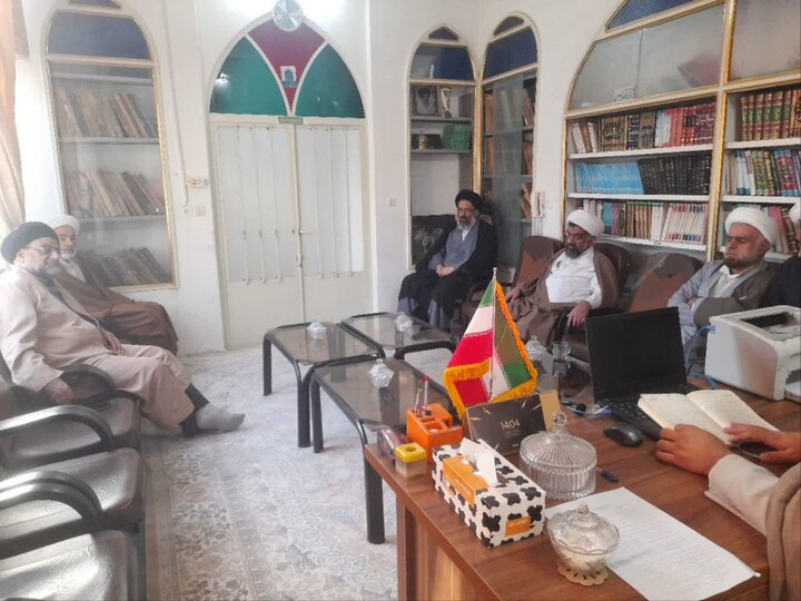 تصاویر/ نشست کارگروه علمی تربیتی مدرسه علمیه آیت‌الله مصطفوی(ره)