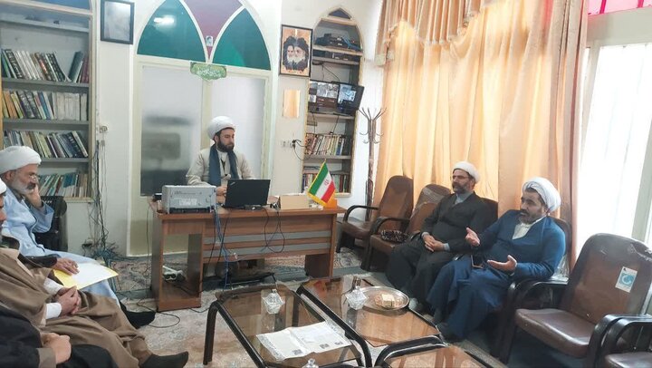 تصاویر/ نشست کارگروه علمی تربیتی مدرسه علمیه آیت‌الله مصطفوی(ره)