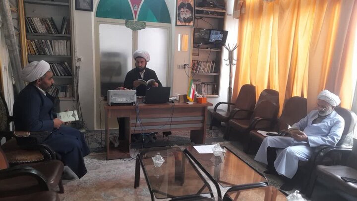 تصاویر/ نشست کارگروه علمی تربیتی مدرسه علمیه آیت‌الله مصطفوی(ره)