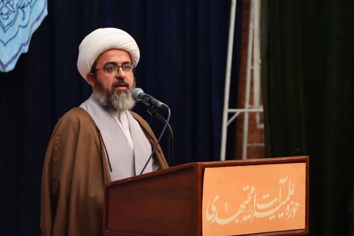 تصاویر/ همایش علمی – پژوهشی اندیشه و قلم