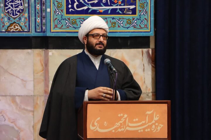 تصاویر/ همایش علمی – پژوهشی اندیشه و قلم