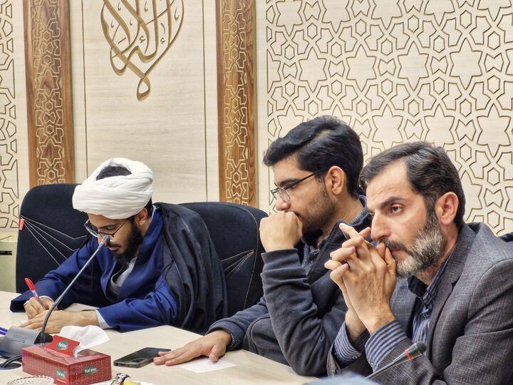 تصاویر/ نشست هم اندیشی بسیج طلاب و دانشجو